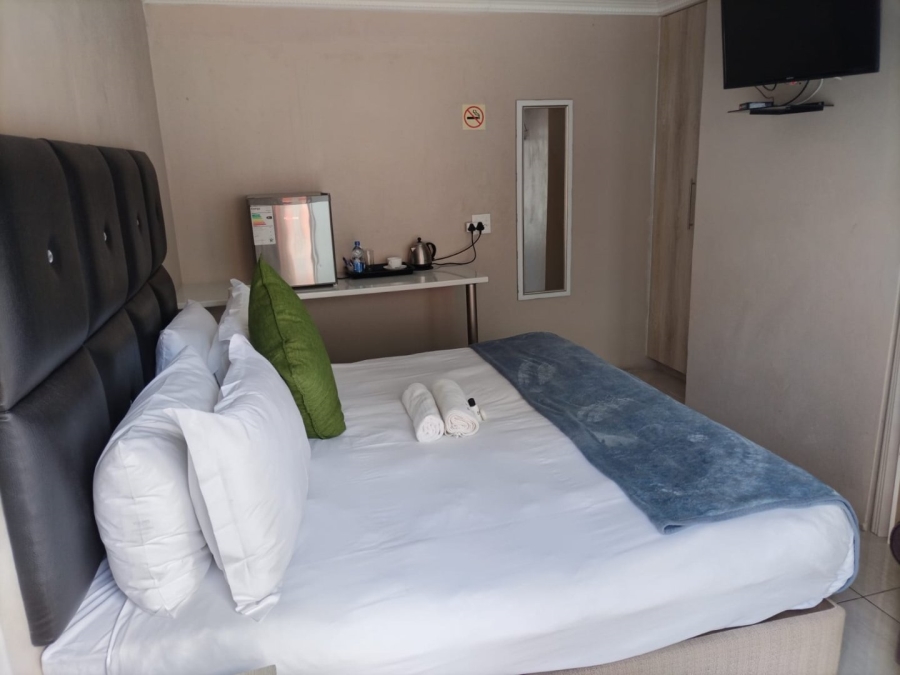 24 Bedroom Property for Sale in Amalinda Eastern Cape